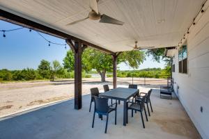 Cozy Interior and Lake View McKinney Ranch Home!