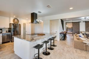 Cozy Interior and Lake View McKinney Ranch Home!