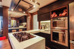 Extraordinário 03 suítes Condomínio clube - AI01H