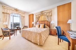 Executive Suite room in Palácio Estoril Hotel Golf & Wellness