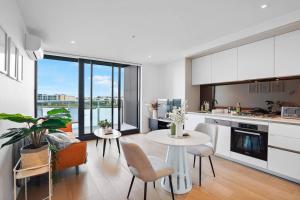 Waterfront apt Mels Collins Street FREE Parking#CW02