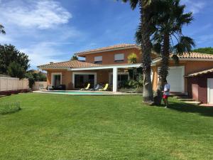 Villas Grande villa entre mer et montagne : photos des chambres