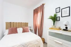 EDEN RENTALS 101 Surfy Stylish Bed&Coffee Room - Chimiche