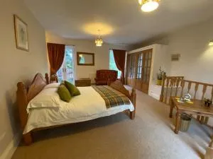 5A - ‘Your Place’ A Unique Space to make your own. - Brough