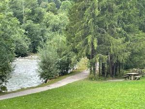 Appartement 2 pièces proche des pistes avec balcon - FR-1-692-41