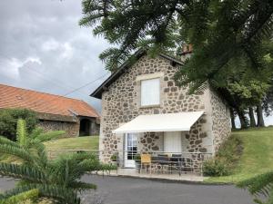 Maisons de vacances Gite Carlat, 3 pieces, 4 personnes - FR-1-742-291 : photos des chambres