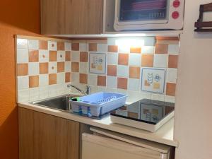 Studio cabine lumineux avec balcon, proche navette à Morzine - FR-1-679-6