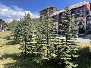 Appartements Appartement Risoul, 2 pieces, 5 personnes - FR-1-330-566 : photos des chambres