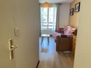 Appartements Appartement Risoul, 2 pieces, 5 personnes - FR-1-330-566 : photos des chambres