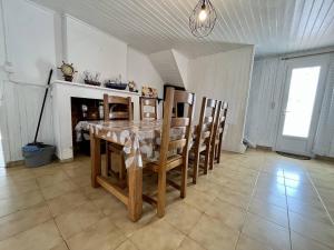Maisons de vacances Maison Saint-Denis-d'Oleron, 4 pieces, 8 personnes - FR-1-246A-272 : photos des chambres