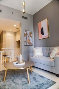 New 1BR close to Burj Khalifa