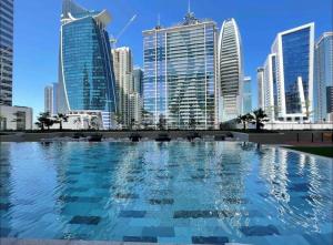 New 1BR close to Burj Khalifa