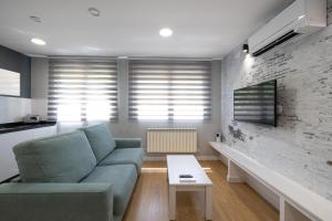 ALQUILAZ. Apartamentos Turísticos.