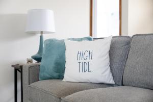 Only 5 Blocks to the Beach!