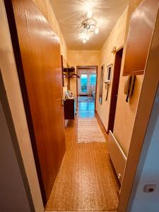 Almblick in ruhiger Lage