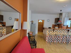 Appartements Logements A 2 PETITS PAS : photos des chambres