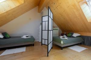 Sejours chez l'habitant Chalet Like Upstairs Private Suite : photos des chambres
