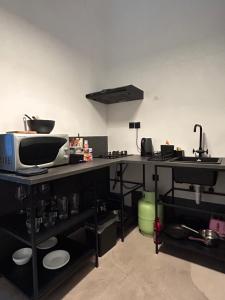 INDUSTRIAL ZONE -STUDIO 4