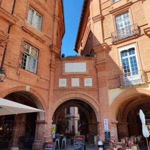 Appartements Numero 6 - Place Nationale - Wifi et Fibre : photos des chambres