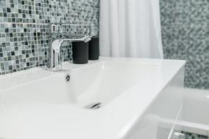 NEW Iorga3 OldCity SelfCheckIn