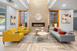 Alpenglow Lodge by MVA