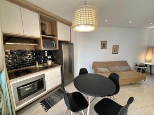 Estanconfor Santos Vista Mar AC garagem arrumação andar bem alto