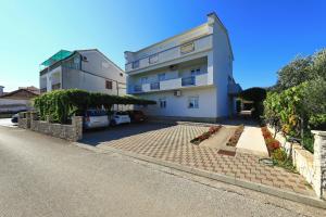 Apartments by the sea Tkon, Pasman - 8302