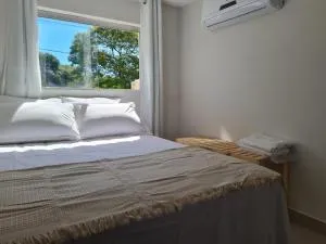 Apt 17 com 2 suítes com ar cond - Francisco Sá