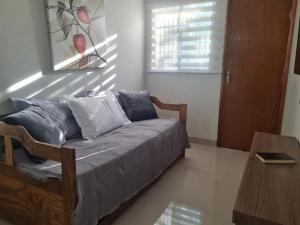 Apt 17 com 2 suítes com ar cond