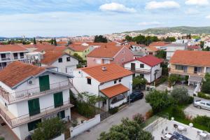 Apartments with a parking space Vodice - 21593 