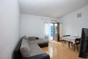 Apartments with parking space Vodice - 21593