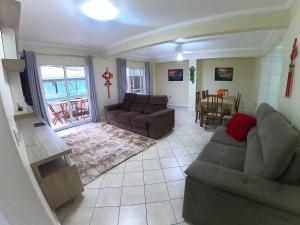 124 - Apartamento 3 dormitórios condomínio fechado