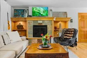 Country Roads - Hot Tub Game Room Dog Friendly - جيرنفيل