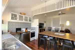 Pandanus House