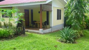 ACACIAS Cottages with Starlink Wifi