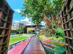 baan mai kradan hostel chiang rai