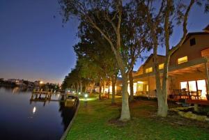 Noosa Entrance Waterfront Resort