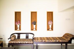 Salalah Enclave - 3 AC Bedroom House at Vytilla, Kochi