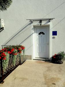 Apartment Sea Garden