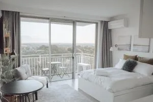 Cosy studio with a big view - Lane Cove North