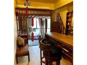 Penthouse Condo Studio Unit CENTRIO TOWER w Stove