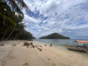 Perlizas HomeStay NO FREE BREAKFAST INCLUDED