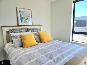 Addington townhouse with carpark 8mins walk to Hagley park south - 基督城
