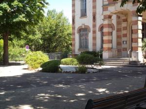 Appartements Petit Studio climatise Lamalou - IL FAUT absolument lire les extras et descriptif sous VOTRE HOTE avec la photo : photos des chambres