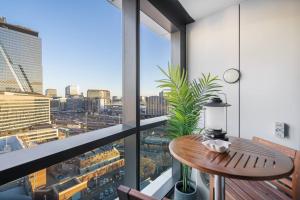 Bright 1B West Melbourne apt w free parking#MV16