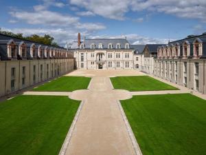 Appartements Gite LA LANGUE FRANCAISE : photos des chambres