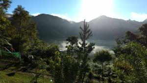 Chalé Pakere Montebello Lumiar - lareira, wi-fi, sauna, piscina - vista incrível - locação do chalé sem prestação de serviços