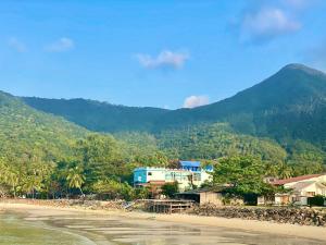 VIVA on the Beach Hotel