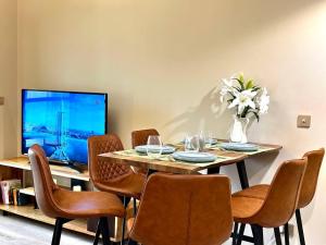 La buena vida holiday homes - Deluxe 3 bedroom apartment on the beach