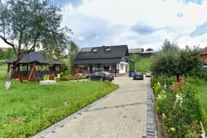 Casuta din Gradina - Cacica